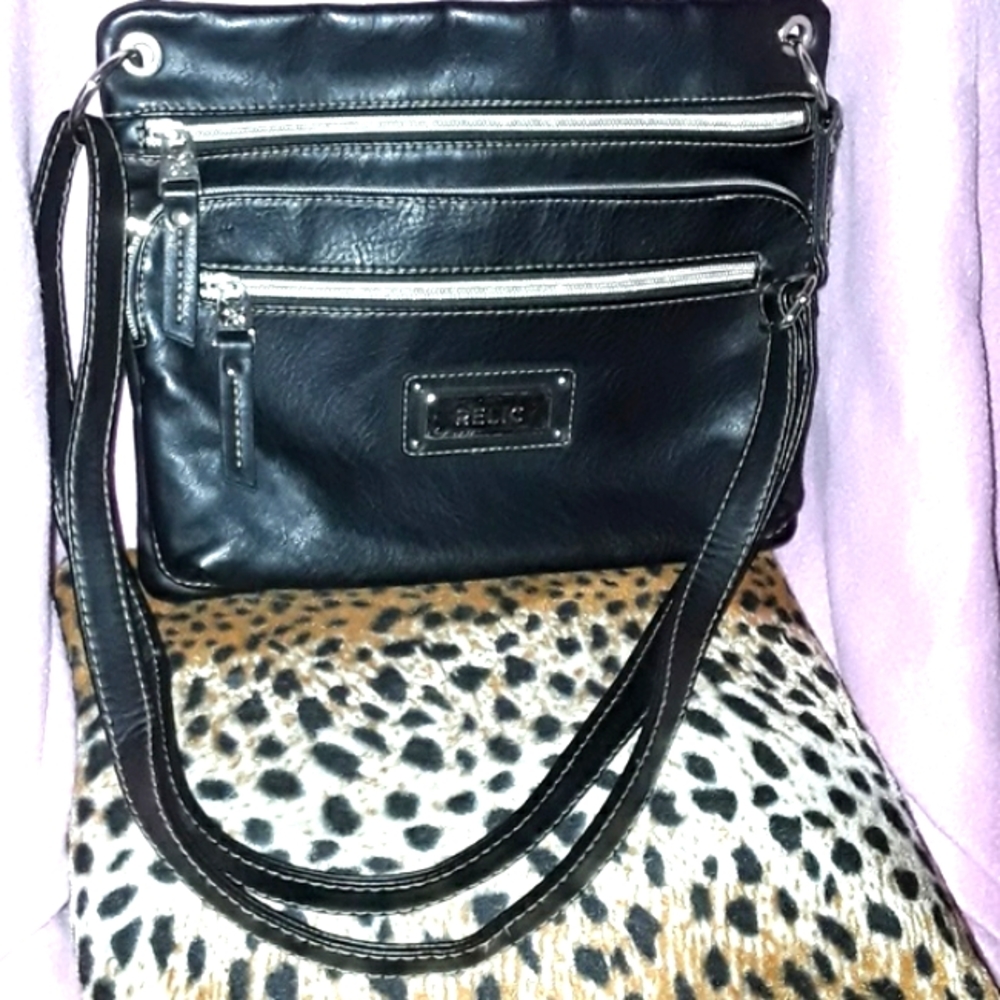 RELIC CROSSBODY PURSE